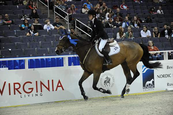 WIHS-10-24-10-Cl203JrJpr-DSC_9578-Sponsors-VirginiaLiving-DDeRosaPhoto.jpg