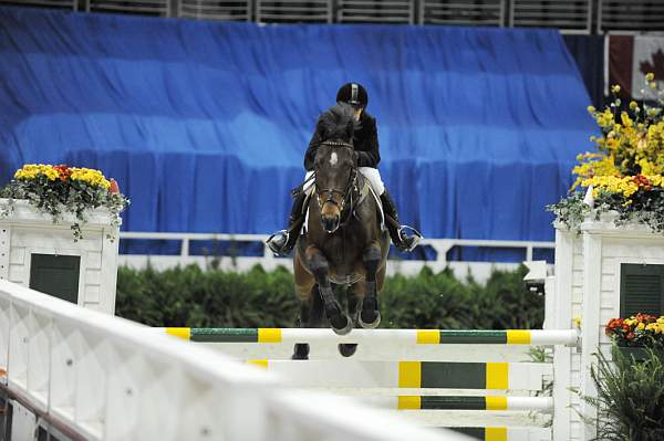 WIHS-10-21-09-AdultJprCh-DSC_3451-Shock-KarenThurm-Ferreri-DDeRosaPhoto.jpg