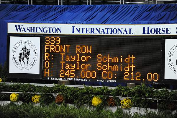 WIHS-10-20-09-DSC_0780-FrontRow-TaylorSchmidt-DDeRosaPhoto.jpg