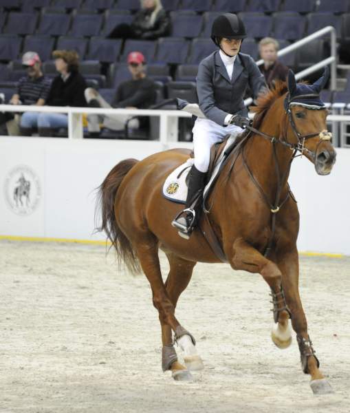 WIHS-10-21-09-DSC_2901-WIHSChildJpr-GoldenBoy-AnneGardner-DDeRosaPhoto.jpg