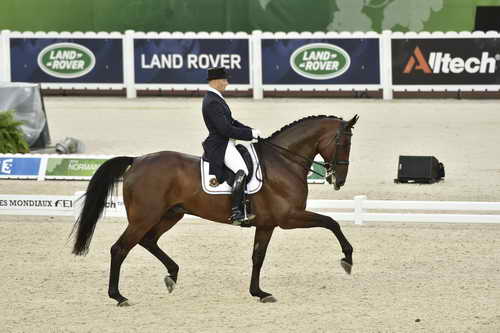 WEG-Dressage-8-25-14-GPTeam-0004032-JeroenDevroe-EresDL-BEL-DDeRosaPhoto