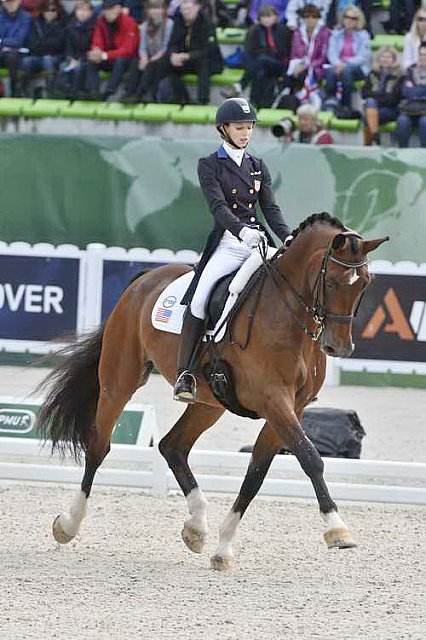 WEG1-Dressage-8-26-14-GPTeam-0007773-LauraGraves-Verdades-USA-DDeRosaPhoto