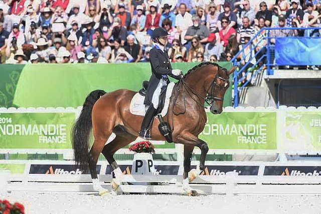 WEG1-Dressage-Freestyle-0006204-LauraGraves-Verdades-USA-DDeRosaPhoto