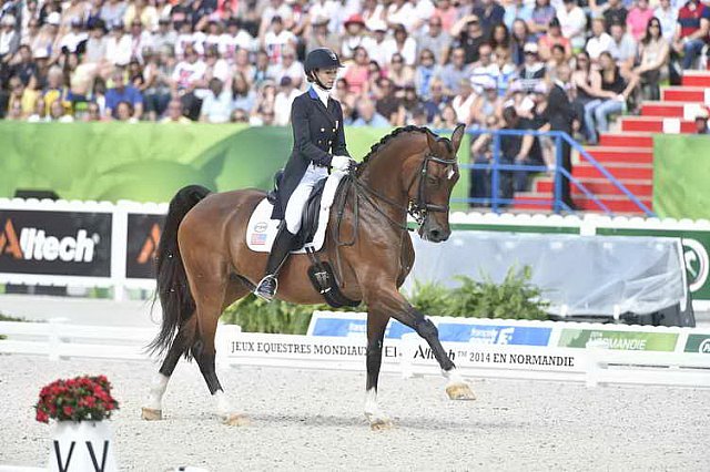 WEG1-Dressage-Freestyle-0006257-LauraGraves-Verdades-USA-DDeRosaPhoto