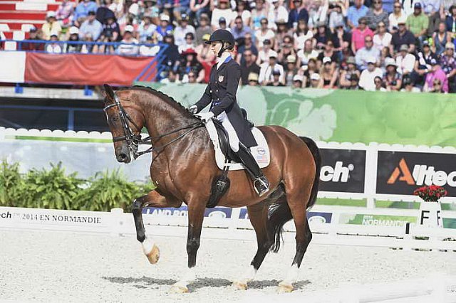 WEG1-Dressage-Freestyle-0006263-LauraGraves-Verdades-USA-DDeRosaPhoto