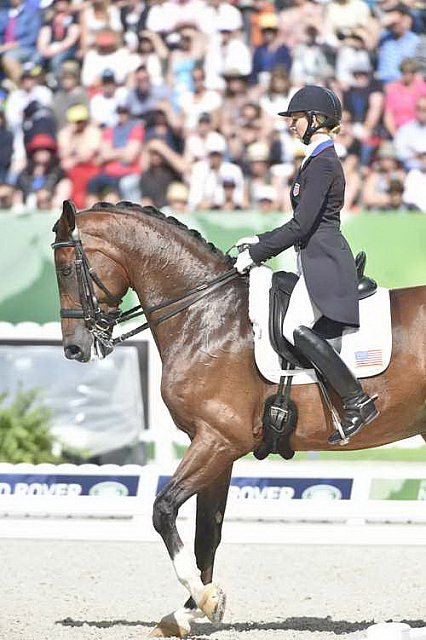 WEG1-Dressage-Freestyle-0006282-LauraGraves-Verdades-USA-DDeRosaPhoto