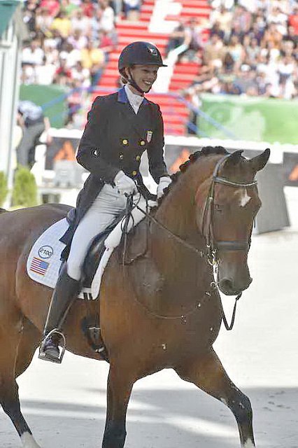 WEG1-Dressage-Freestyle-0006310-LauraGraves-Verdades-USA-DDeRosaPhoto