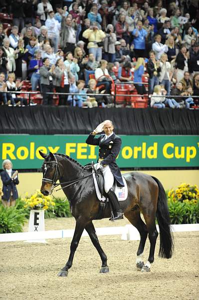 WorldCup-4-16-09-Dressage-807-SteffenPeters-Ravel-DDeRosaPhoto