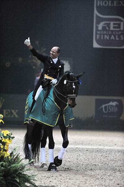 WorldCup-4-18-09-DressageAwardsFinal-575-SteffenPeters-Ravel-DDeRosaPhoto