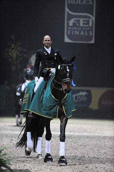 WorldCup-4-18-09-DressageAwardsFinal-576-SteffenPeters-Ravel-DDeRosaPhoto