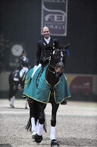 WorldCup-4-18-09-DressageAwardsFinal-577-SteffenPeters-Ravel-DDeRosaPhoto