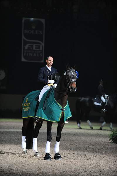 WorldCup-4-18-09-DressageAwardsFinal-591-SteffenPeters-Ravel-DDeRosaPhoto