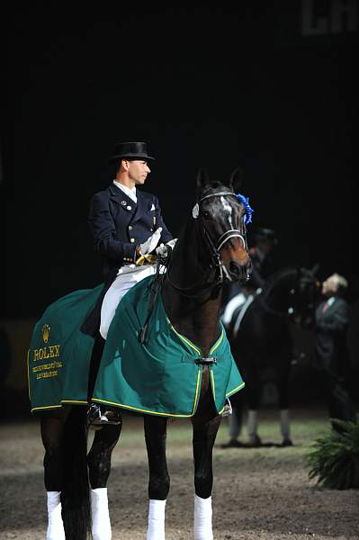 WorldCup-4-18-09-DressageAwardsFinal-632-SteffenPeters-Ravel-DDeRosaPhoto