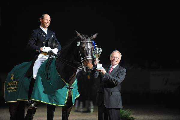 WorldCup-4-18-09-DressageAwardsFinal-647-SteffenPeters-Ravel-DDeRosaPhoto