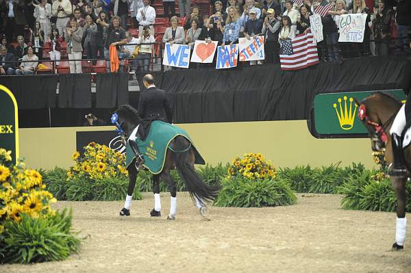 WorldCup-4-18-09-DressageAwardsFinal-726-SteffenPeters-Ravel-DDeRosaPhoto