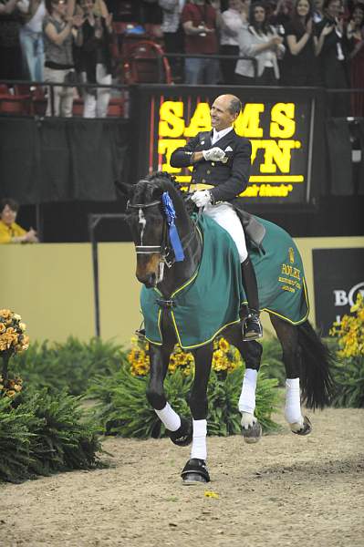 WorldCup-4-18-09-DressageAwardsFinal-738-SteffenPeters-Ravel-DDeRosaPhoto