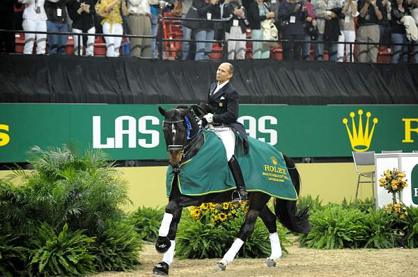 WorldCup-4-18-09-DressageAwardsFinal-763-SteffenPeters-Ravel-DDeRosaPhoto