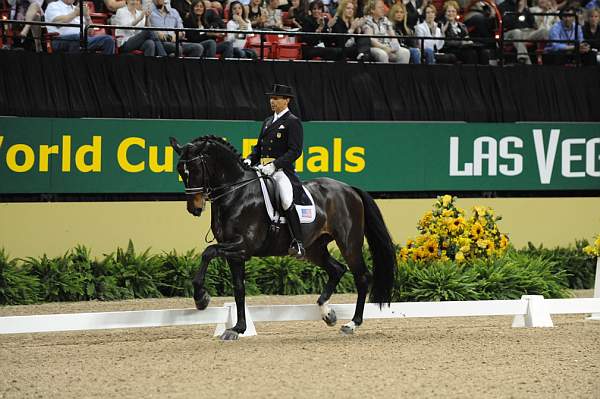 WorldCup-4-18-09-DressageFreestyle-398-DDeRosaPhoto