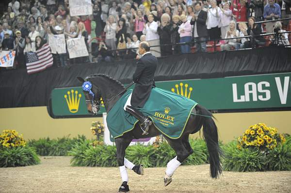 WorldCup-4-18-09-DressageAwardsFinal-748-SteffenPeters-Ravel-DDeRosaPhoto