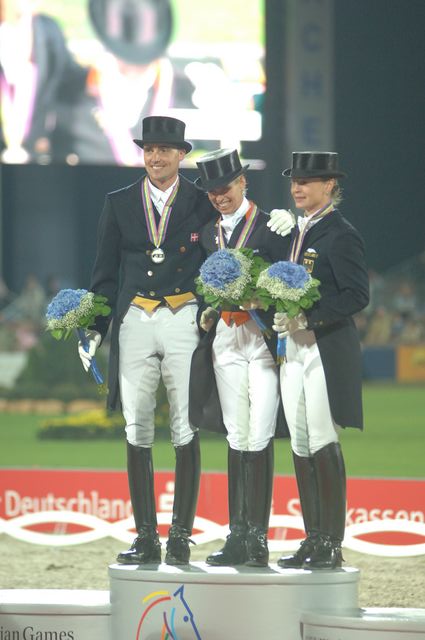 098-WEG-KurAwards-8-26-06-_DeRosaPhoto.JPG