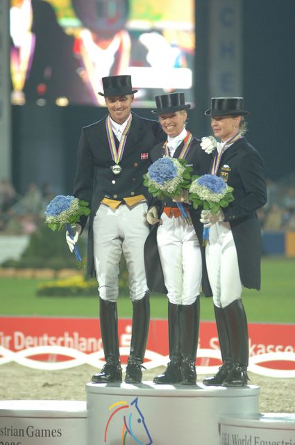 099-WEG-KurAwards-8-26-06-_DeRosaPhoto.JPG