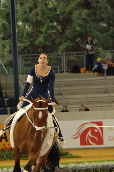 107-WEG-Vaulting-8-24-06-&copy;DeRosaPhoto.jpg