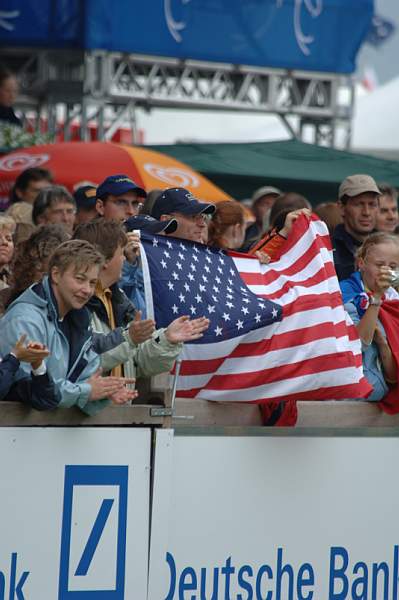 429-WEG-8-25-06-Flags-DeRosaPhoto.jpg